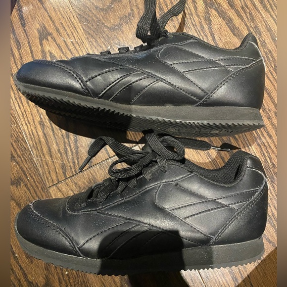 Reebok Classic Sneaker - Picture 2 of 6